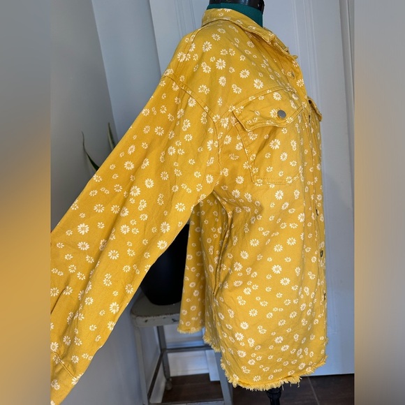 Polagram medium cotton yellow and white flower button up barn jacket - Picture 6 of 15
